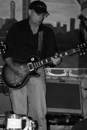Gallery photo 1 of Mark Vormittag Solo Musician