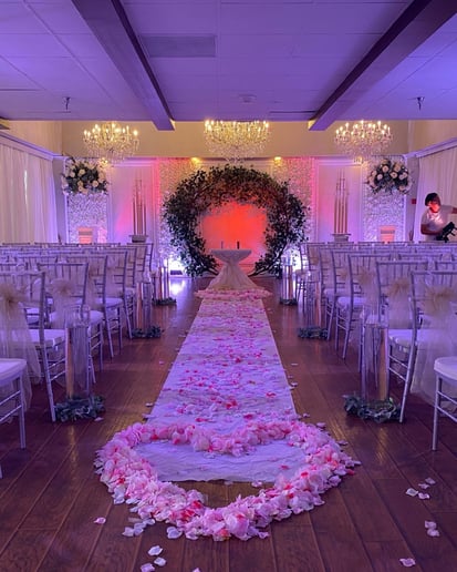 Gallery photo 7 of Married by Mariella