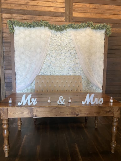 Gallery photo 10 of Married by Mariella