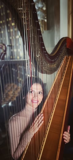 Gallery photo 7 of Marta - Harpist & Singer