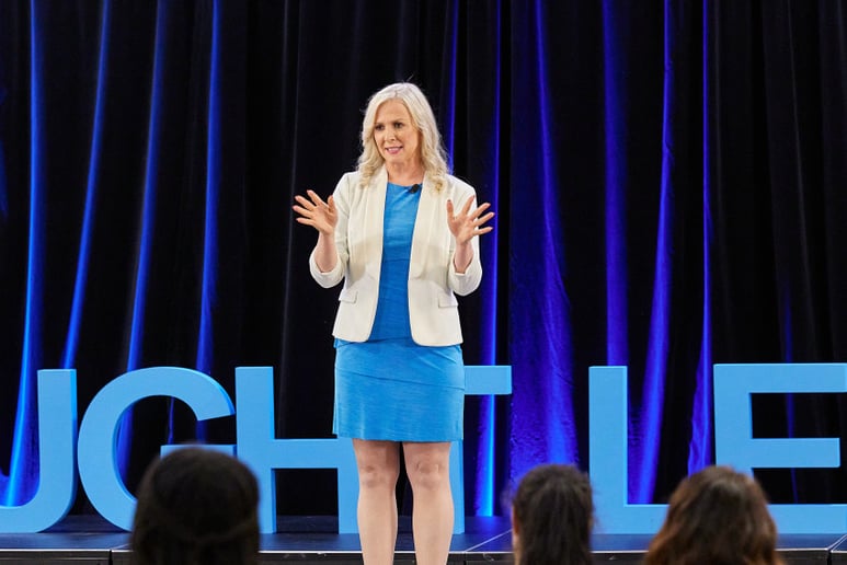 Gallery photo 5 of Mary Ottman - International Leadership Speaker