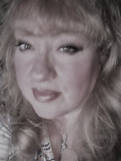 Gallery photo 1 of Mary Zeffiro for Mary Sings for Jesus