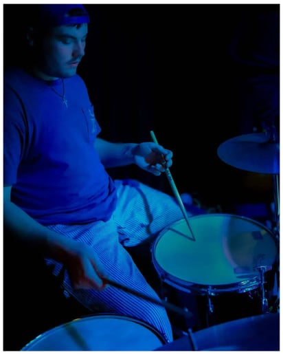 Gallery photo 1 of Mason Williams
