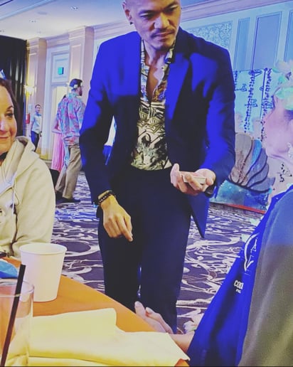 Gallery photo 1 of Master Magician, Jonnathan Degracia