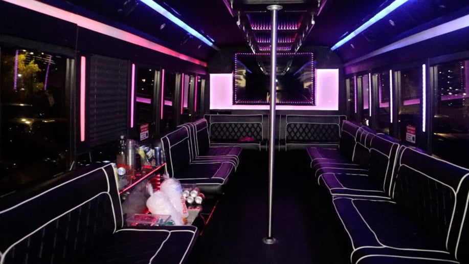 Gallery photo 6 of Masters Vegas Strip Party Bus
