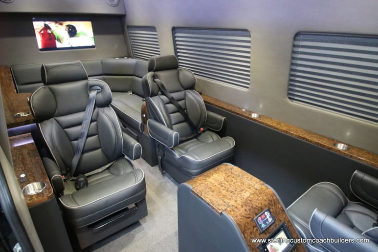 Gallery photo 8 of Masters Vegas Strip Party Bus