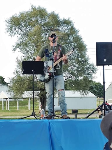 Gallery photo 3 of Matt Hunter Music