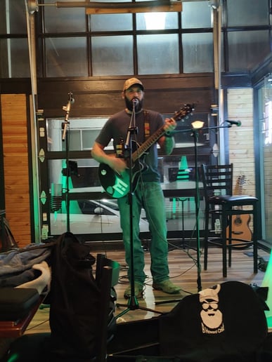 Gallery photo 4 of Matt Hunter Music