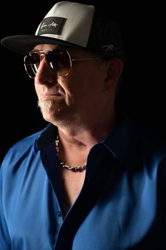 Gallery photo 1 of Matt Lee