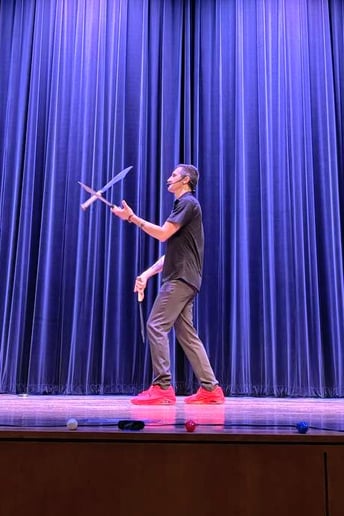 Gallery photo 5 of Matt Tardy : Comedy & Juggling