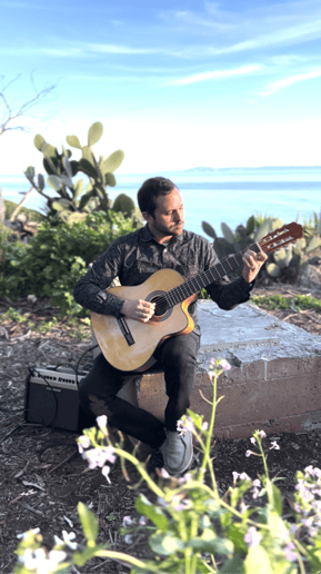 Gallery photo 2 of Matteo Guitar Performance