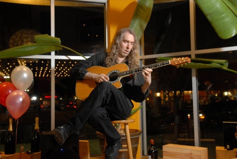 Gallery photo 4 of Matthew Mills Acoustic Guitar Music