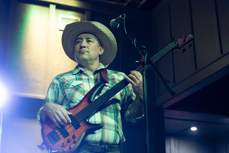 Gallery photo 5 of Matthew Ryan Band