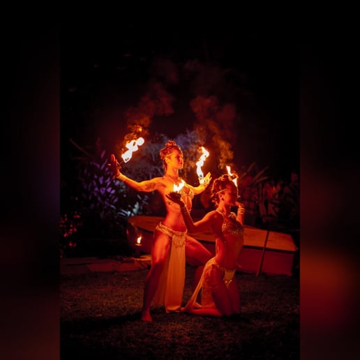 Gallery photo 3 of Maui Hoop Girl