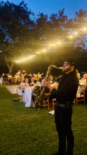 Gallery photo 2 of Maui Sax Man