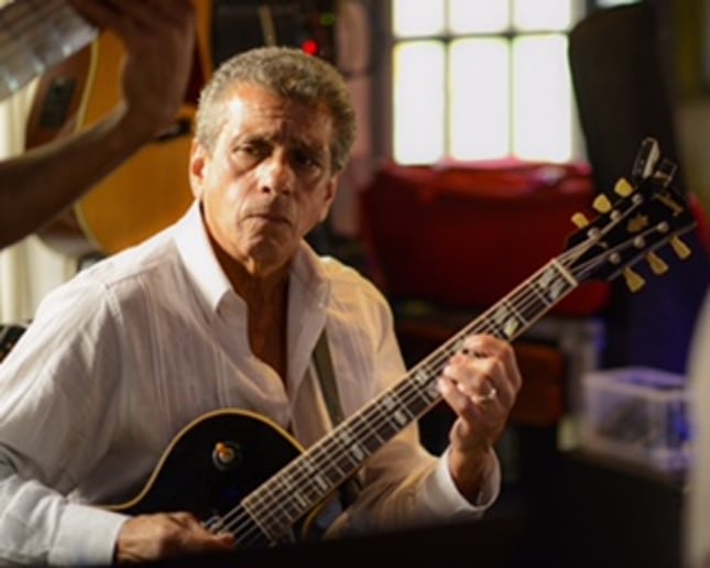 Gallery photo 3 of Maurice Sedacca - Guitarist