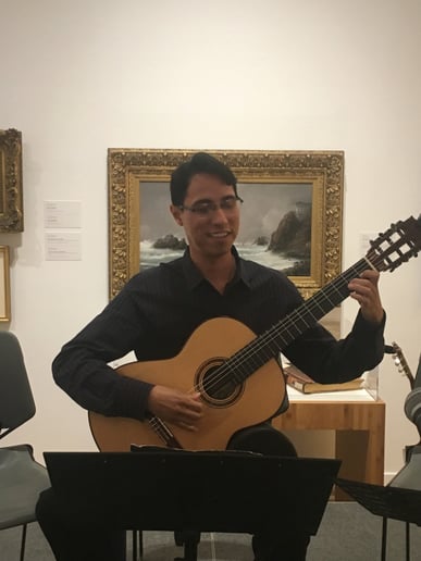 Gallery photo 3 of Max Mendoza Guitarist