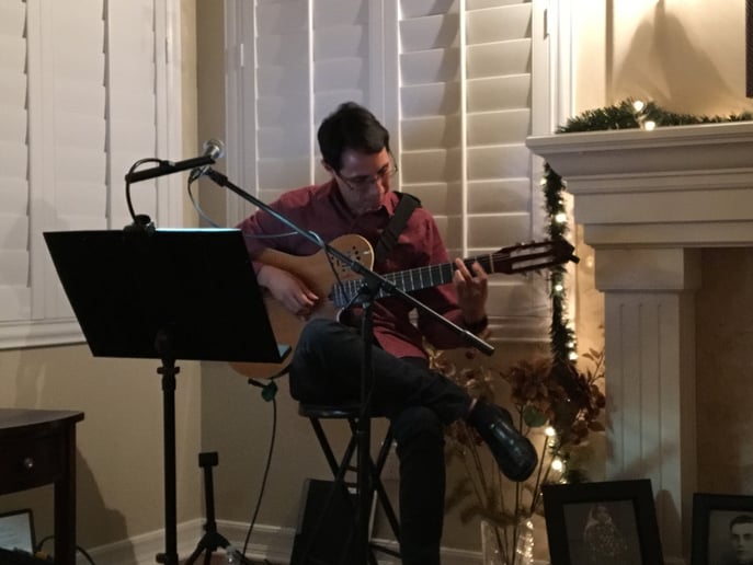 Gallery photo 6 of Max Mendoza Guitarist