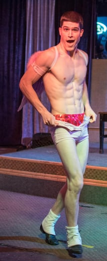 Gallery photo 9 of Max Moxie