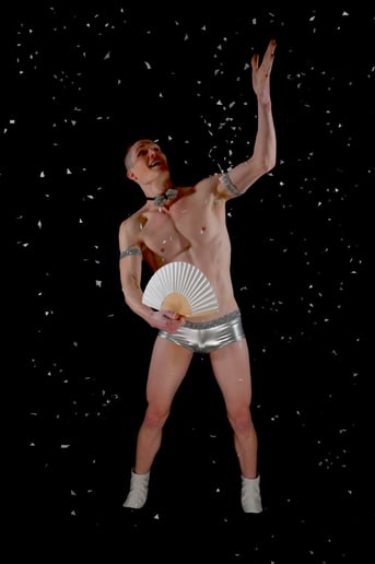 Gallery photo 6 of Max Moxie