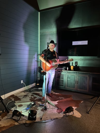 Gallery photo 8 of Max Vogel