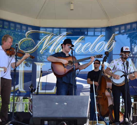 Gallery photo 14 of Hot Pickin 57s