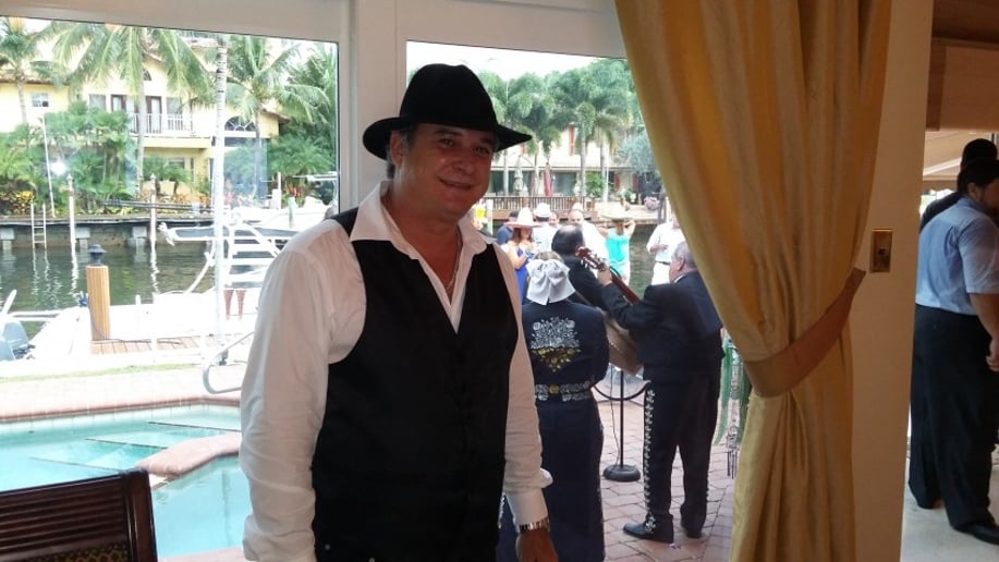 Gallery photo 11 of May Barreto