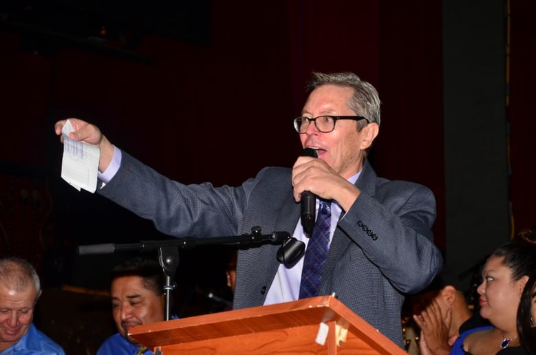 Gallery photo 10 of Clean Corporate Comedian With a Message