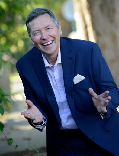 Gallery photo 4 of Clean Corporate Comedian With a Message