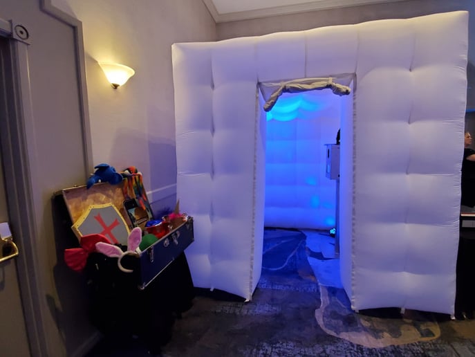 Gallery photo 4 of MDJ Take A Pic Photo Booth 