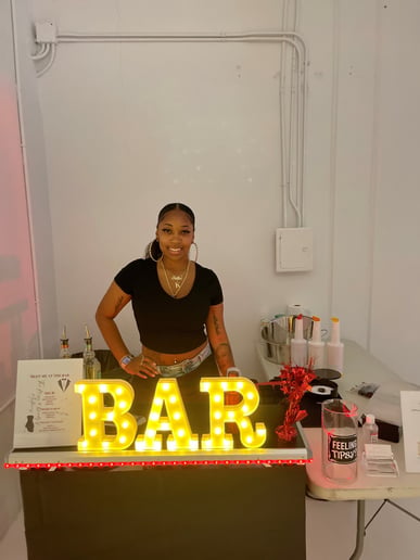 Gallery photo 8 of Meet Me At The Bar