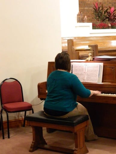 Gallery photo 1 of Megan Dail - Pianist for Hire
