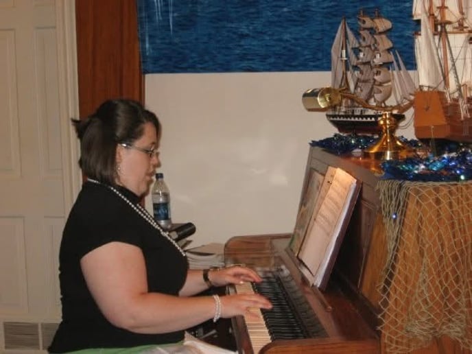 Gallery photo 3 of Megan Dail - Pianist for Hire