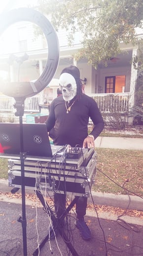 Gallery photo 1 of DJ Megzdon  