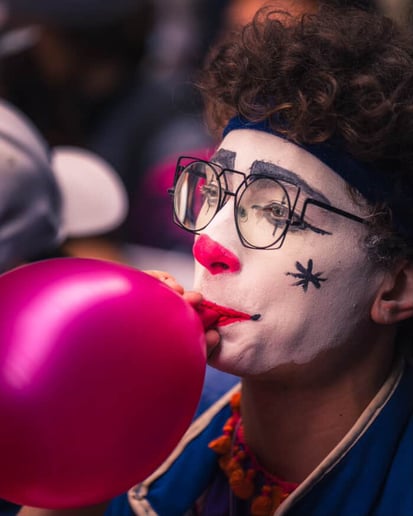 Gallery photo 4 of Dez the Clown