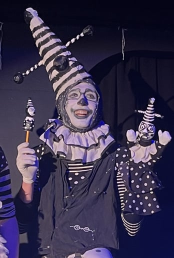 Gallery photo 7 of Dez the Clown