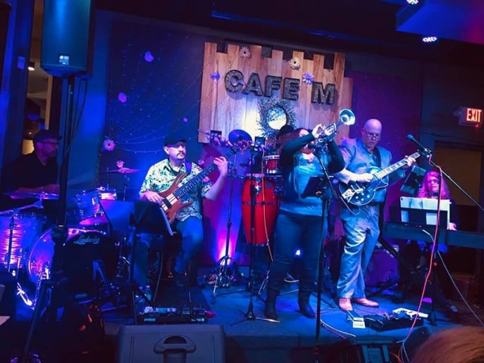 Gallery photo 4 of Meli Esco & Friends