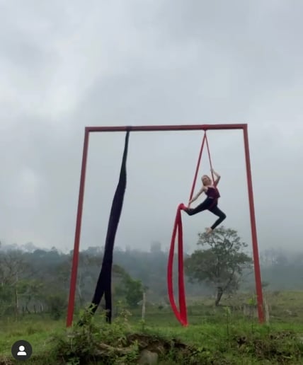 Gallery photo 3 of Melissa Gaudet solo Aerialist