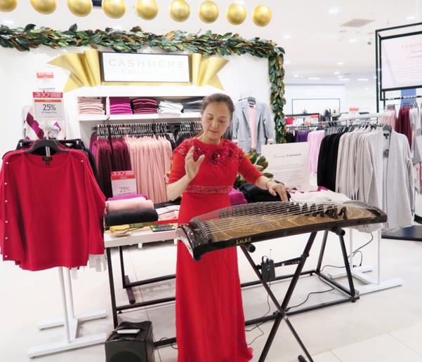 Gallery photo 3 of Melody Yan's Guzheng Music