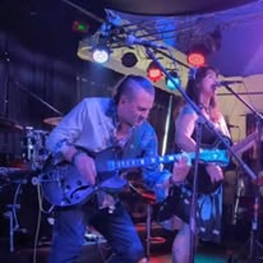 Gallery photo 2 of Melts In Your Mouth Band