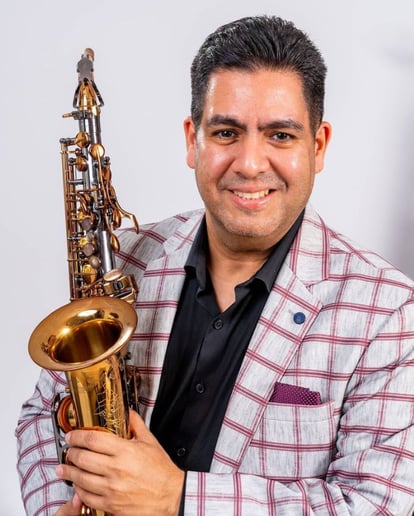 Gallery photo 1 of Melvin Quinones