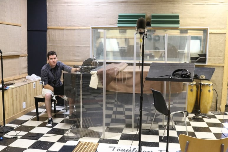 Gallery photo 2 of Levi Maliwauki Music