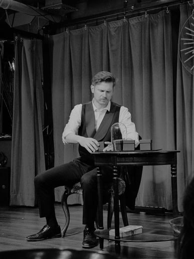 Gallery photo 1 of Mentalist Magician, Schreiben