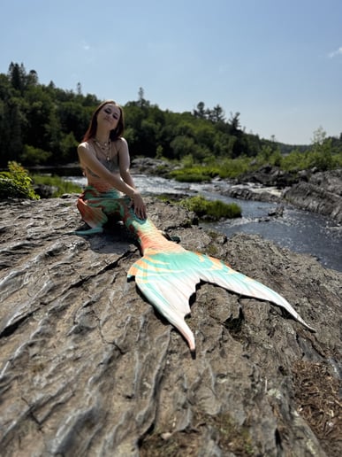 Gallery photo 6 of Mermaid Analise