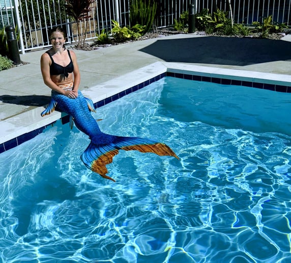 Gallery photo 5 of Mermaid performance