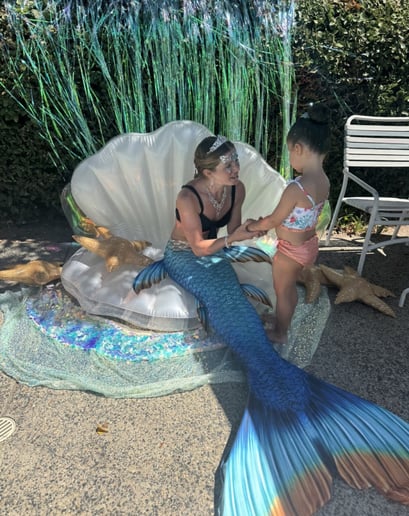 Gallery photo 7 of Mermaid performance