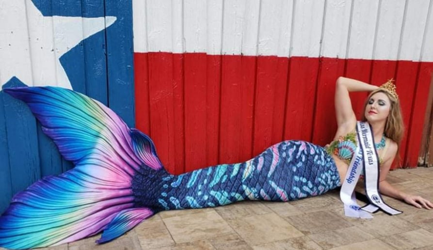 Gallery photo 3 of Mermaid Scarlett the Texas Mermaid
