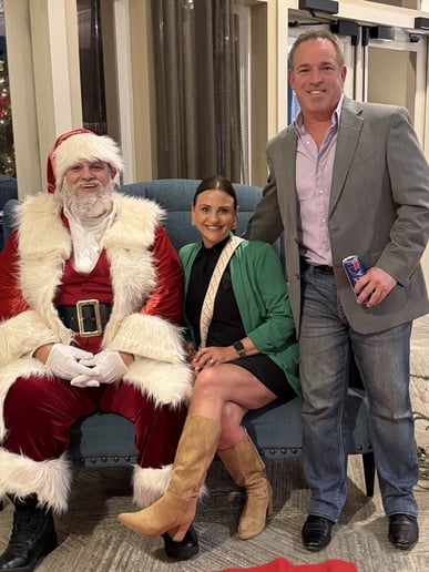Gallery photo 5 of Cajun Santa