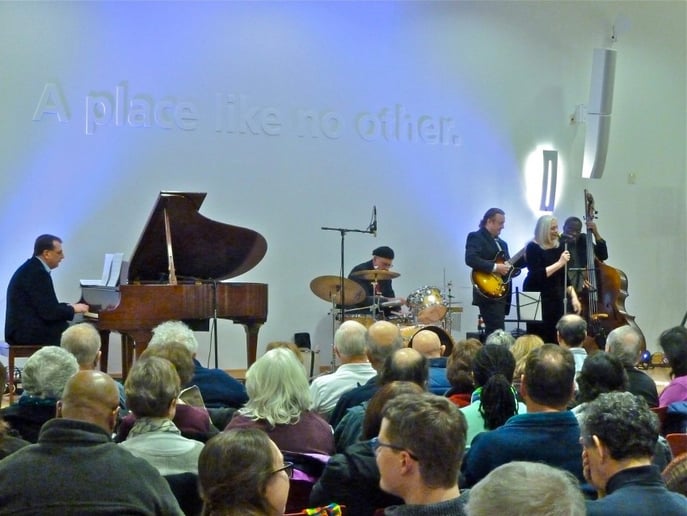 Gallery photo 1 of Smooth Jazz Singer Kathy Bonaccorsi & Metro Jazz