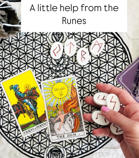 Gallery photo 4 of Metta Tarot